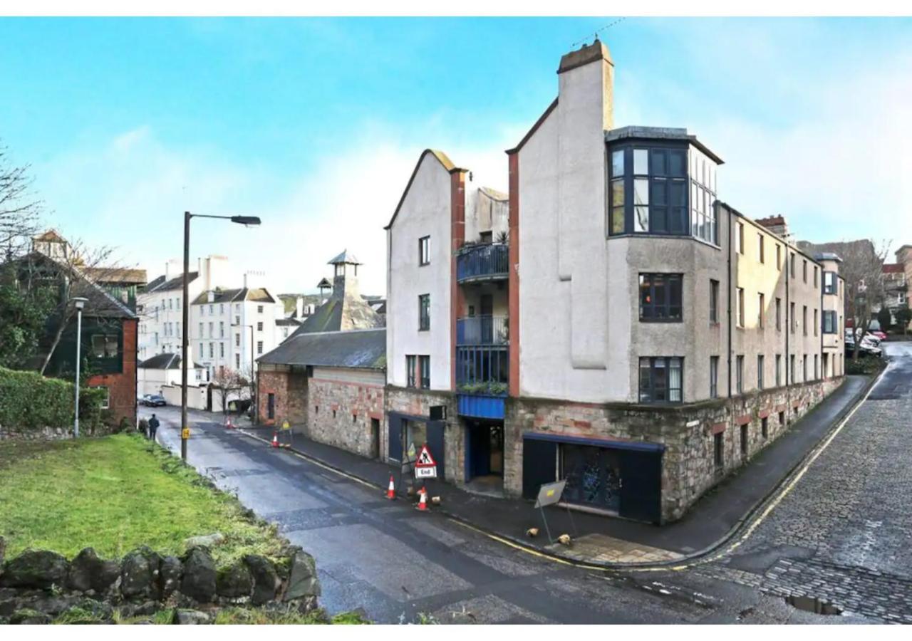 Altido Cosy 2-Bed Apt In The Old Town With Mezzanine Appartamento Edimburgo Esterno foto